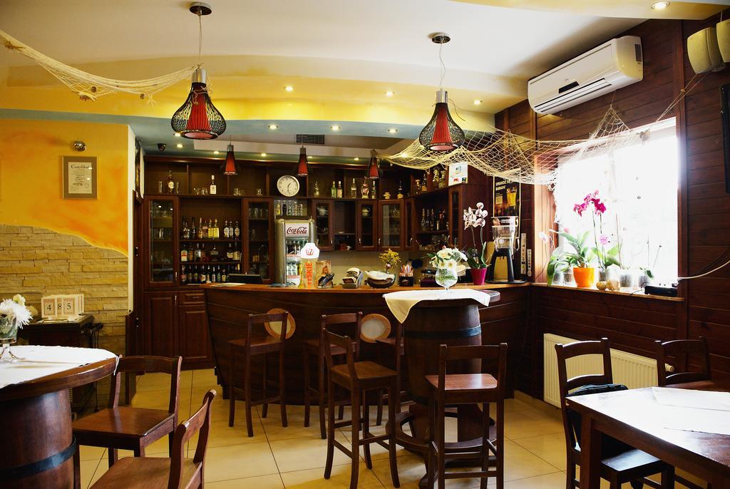 Hotel Marina Nielisz Buitenkant foto