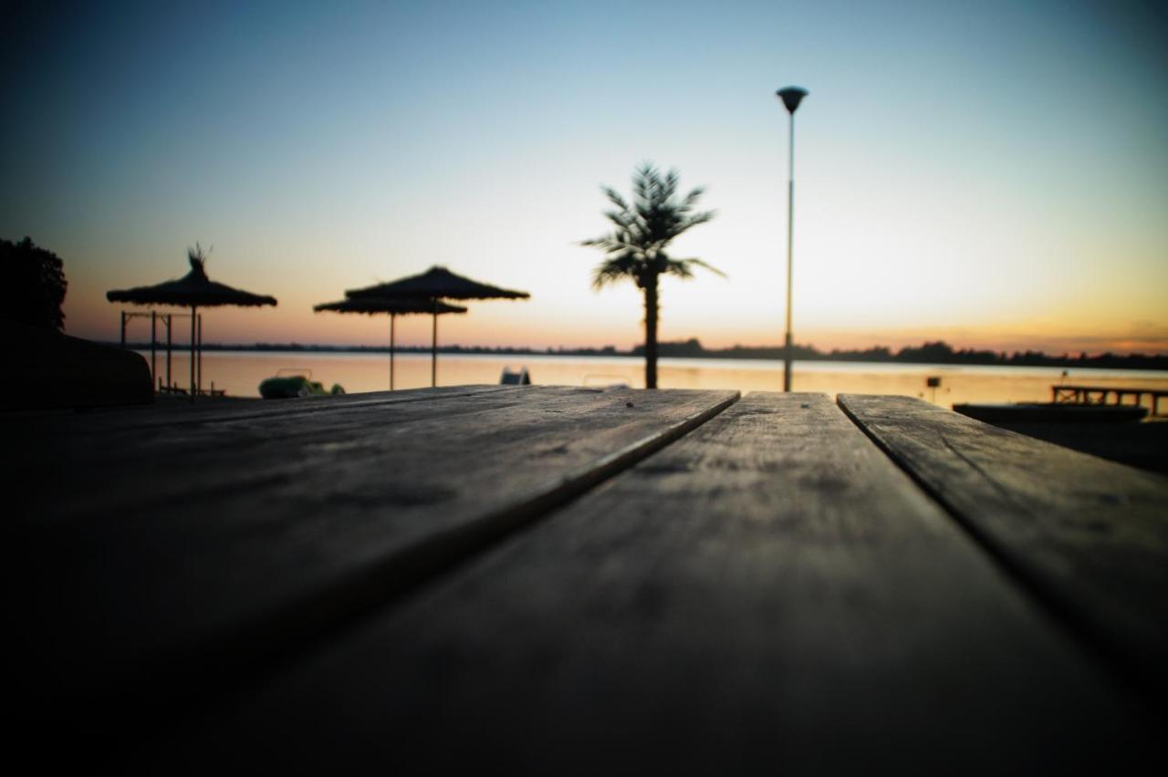 Hotel Marina Nielisz Buitenkant foto